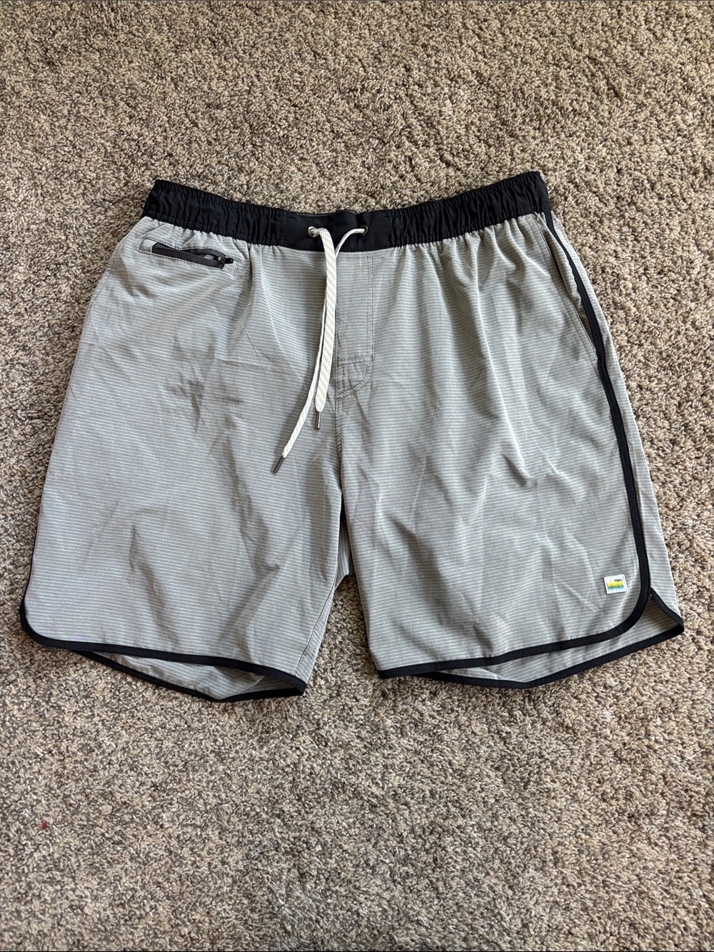 Vuori Men’s Banks Shorts size XL